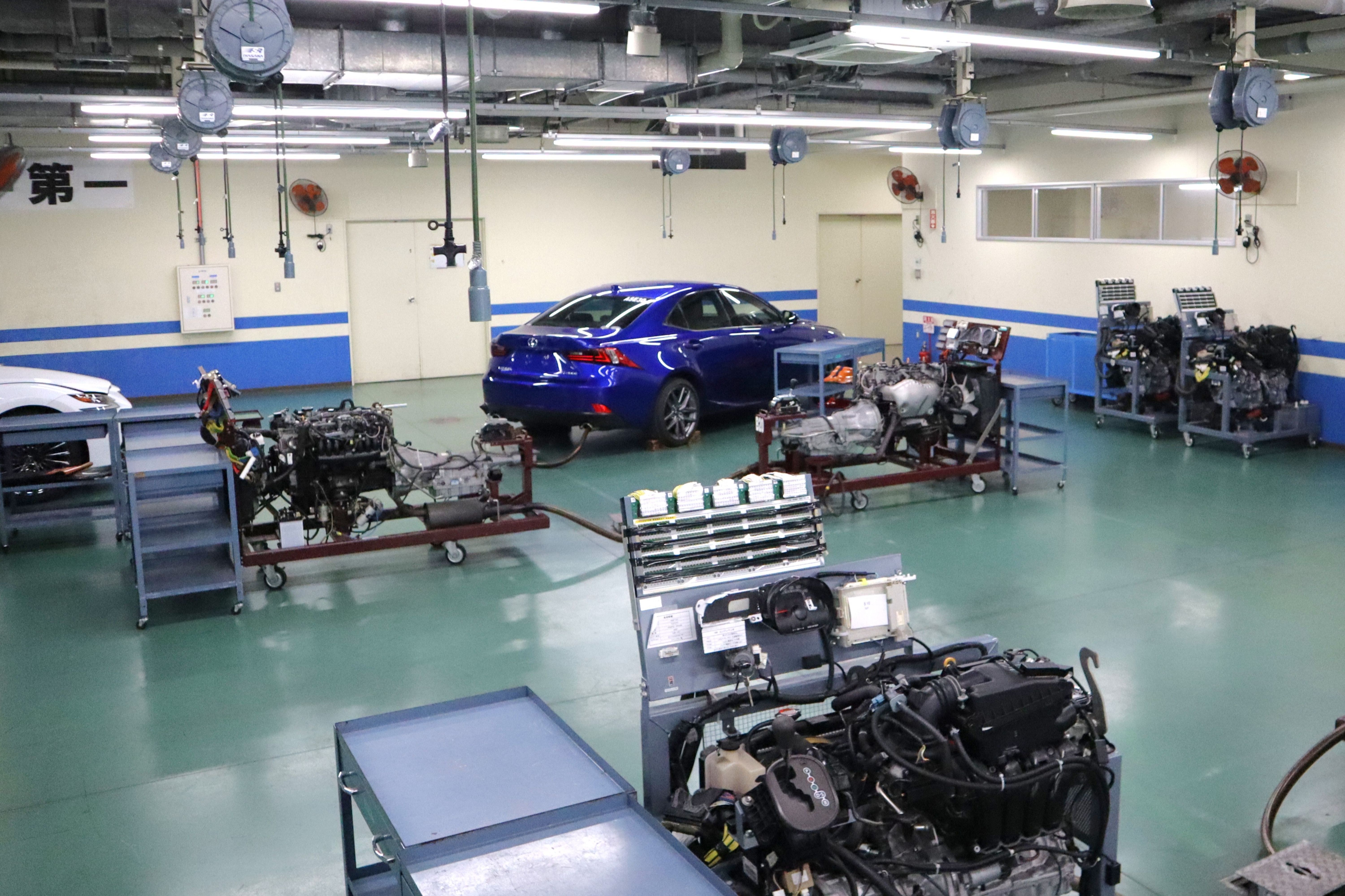 トヨタ名古屋自動車大学校