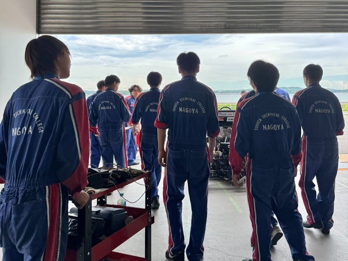 学生フォーミュラ_整備士4