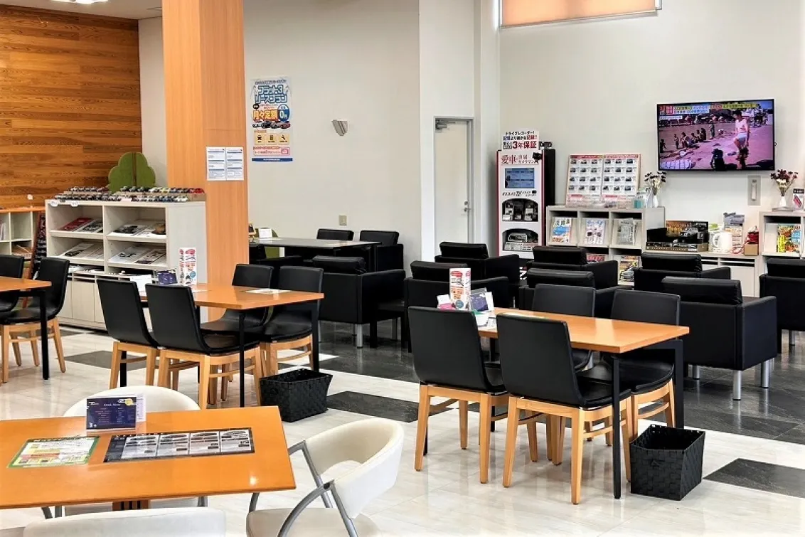 ネッツトヨタ和歌山_橋本店_内観3