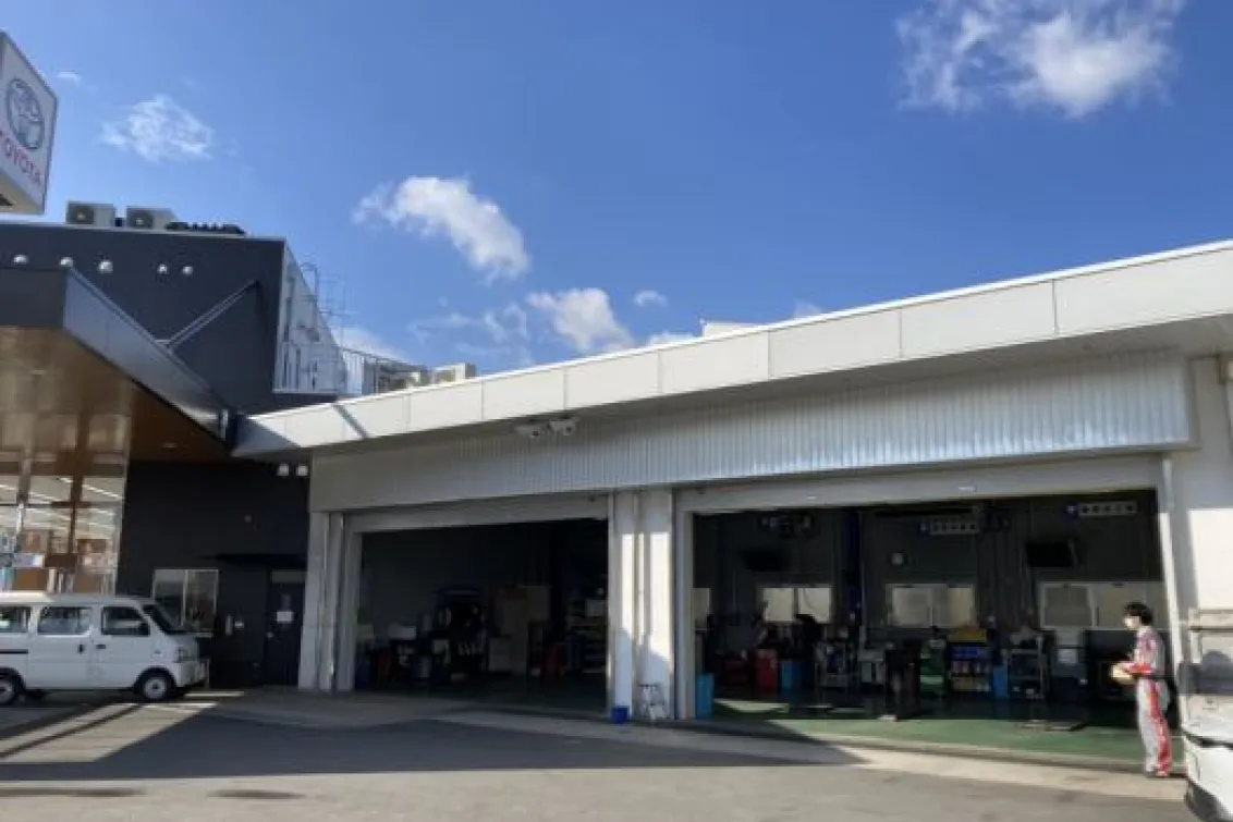 ネッツトヨタゾナ神戸株式会社_西宮171店_整備場2