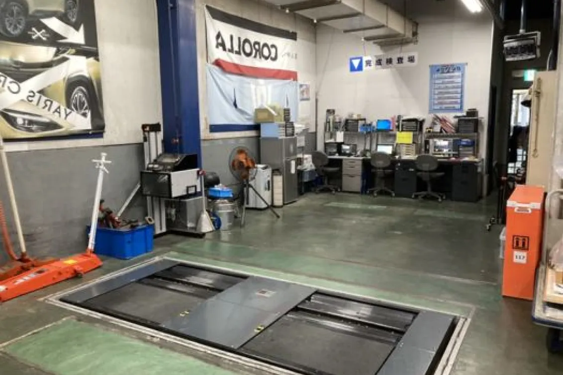 ネッツトヨタゾナ神戸株式会社_宝塚店_整備場2