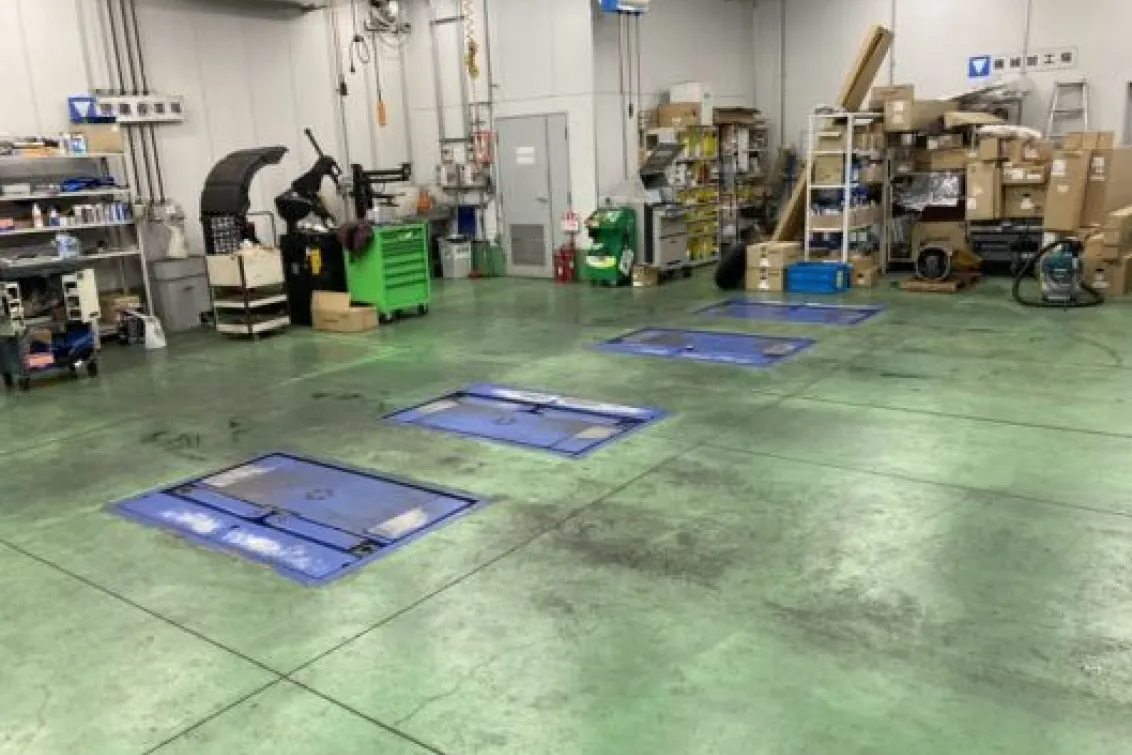 ネッツトヨタゾナ神戸株式会社_尼崎店_整備場2