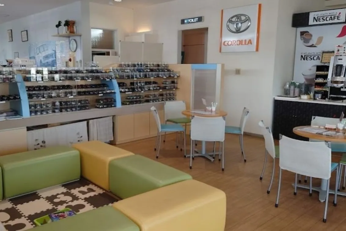 宮崎トヨタ自動車株式会社＿カローラ宮崎 日南店＿店内