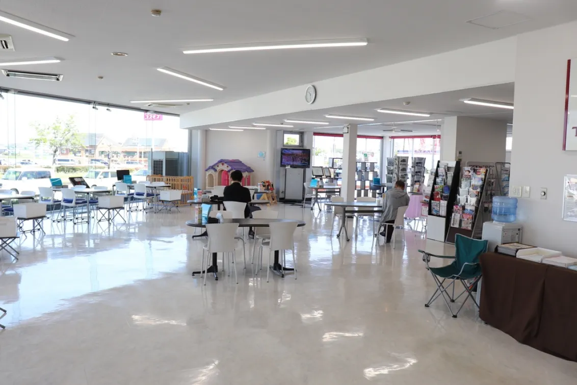宮崎トヨタ自動車株式会杜 ＿南バイパス店＿店舗写真