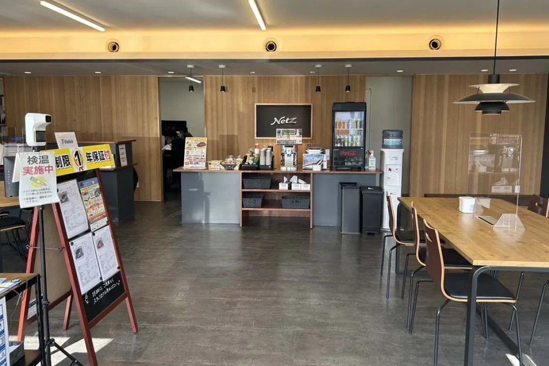 宮崎トヨタ自動車株式会杜 ＿ネッツ宮崎年見店＿店舗