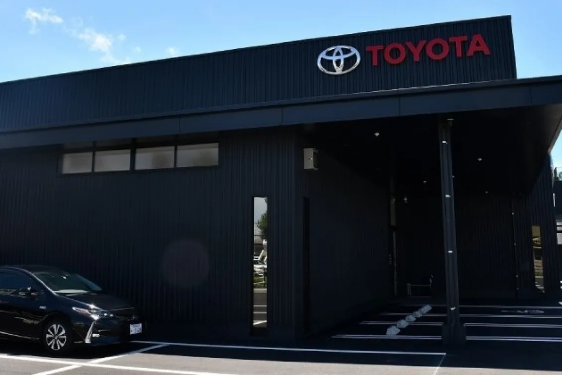 トヨタ_愛媛トヨタ自動車株式会社_余戸南店_外観