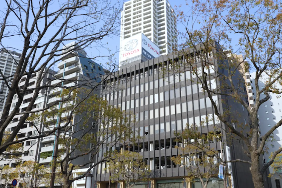  兵庫トヨタ自動車株式会社_三宮店_外観