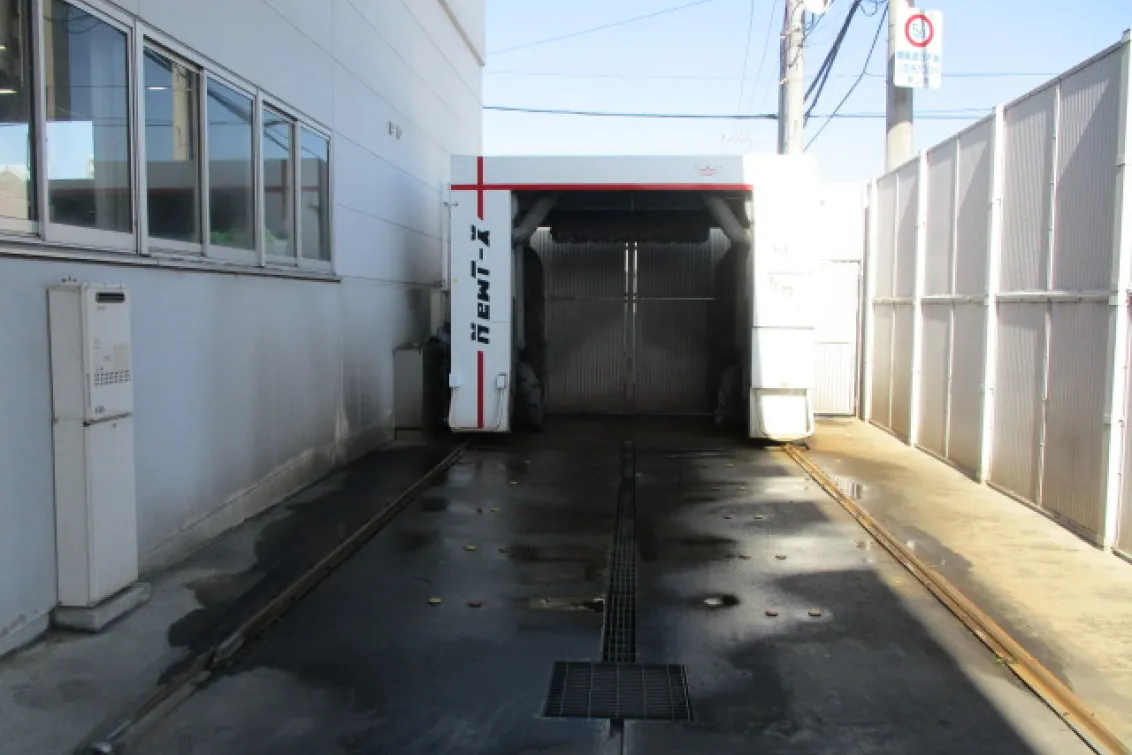 トヨタカローラ岡山株式会社＿西長瀬店＿洗車機