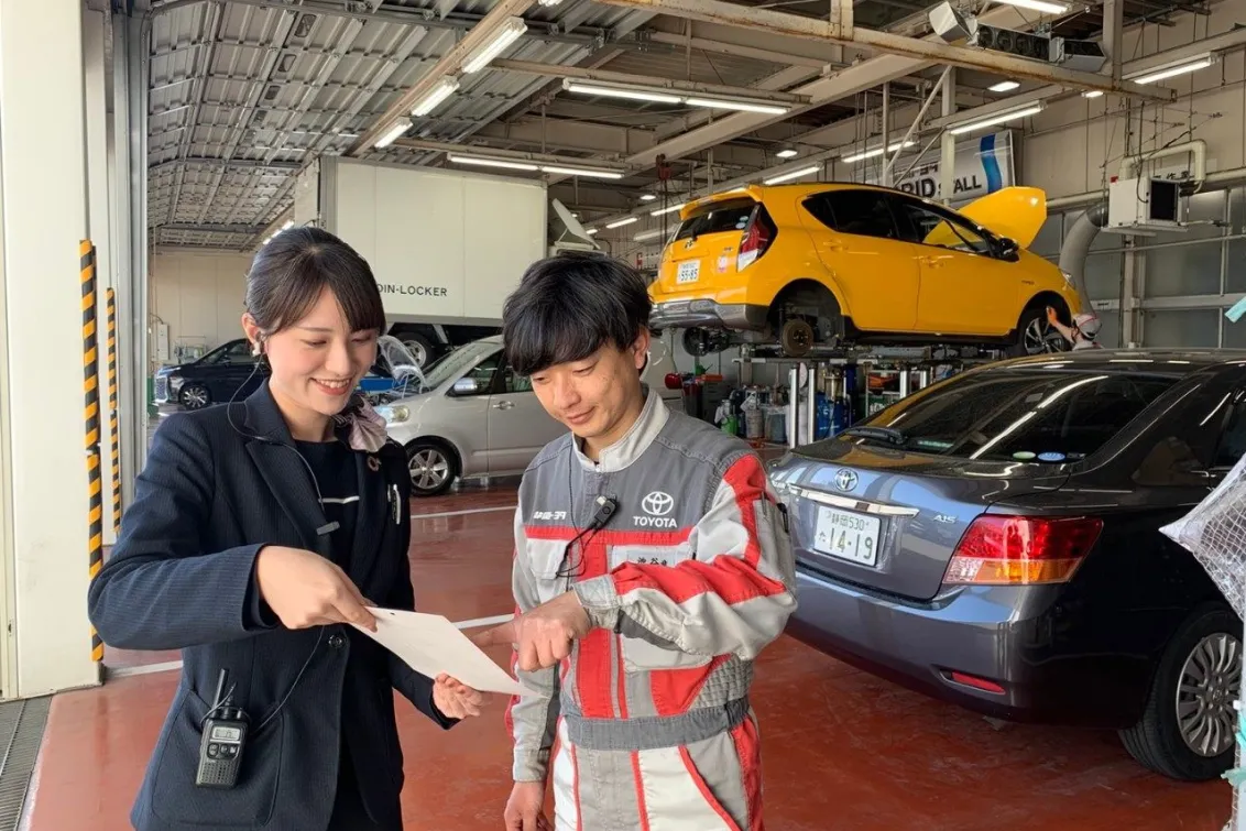 静岡トヨタ自動車株式会社_静岡インター店_作業風景