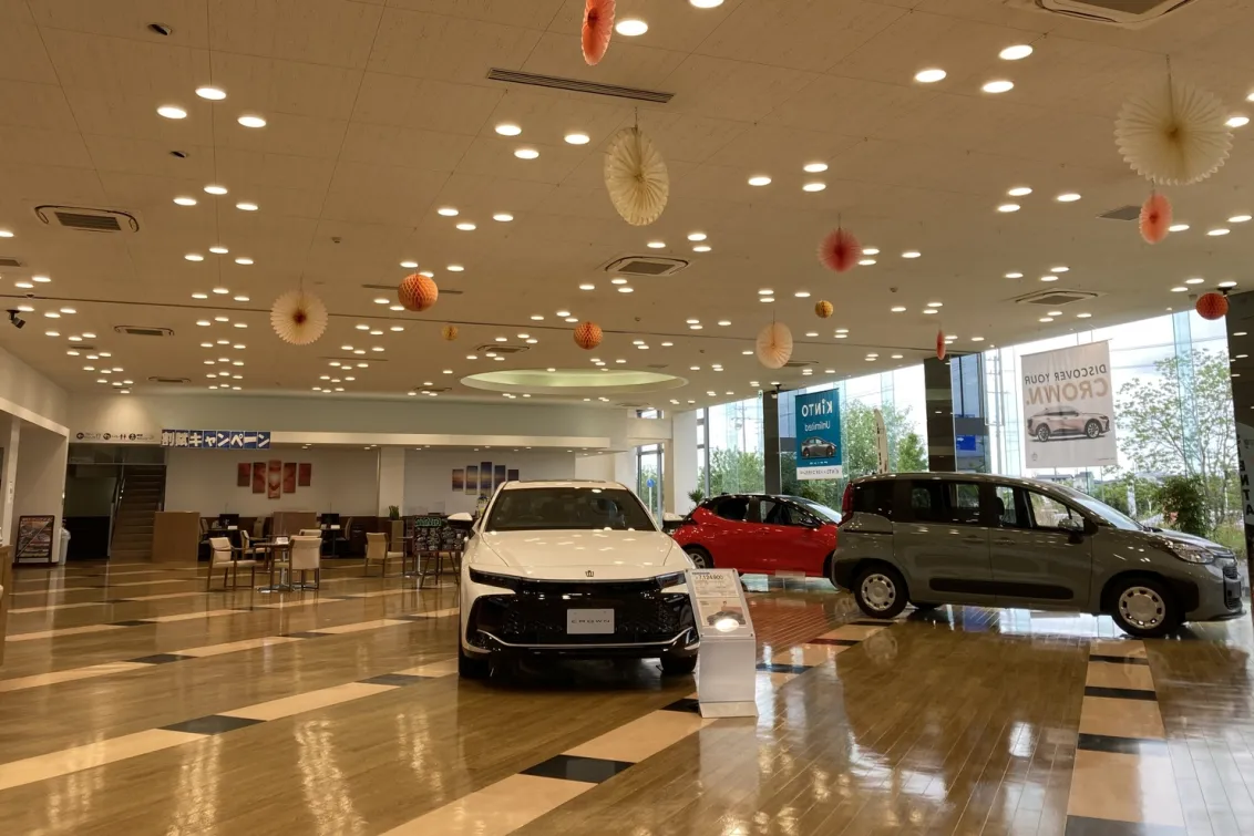 愛知トヨタ 株式会社ATグループ_豊橋下地店_内観