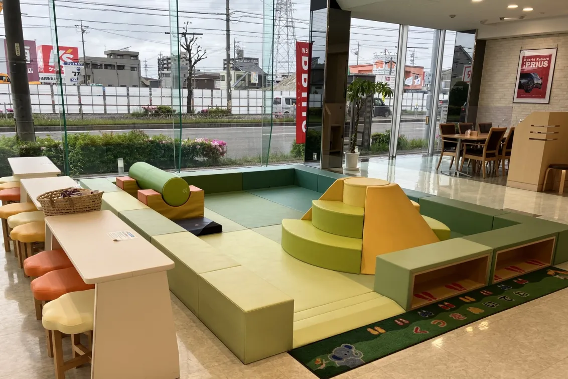 愛知トヨタ 株式会社ATグループ_岡崎井田店_内観4