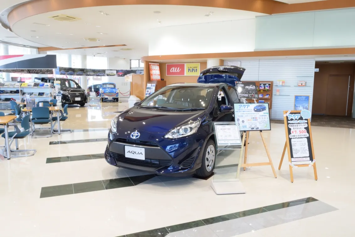 トヨタモビリティ富山株式会社_Gスクエア五福_店舗内観1