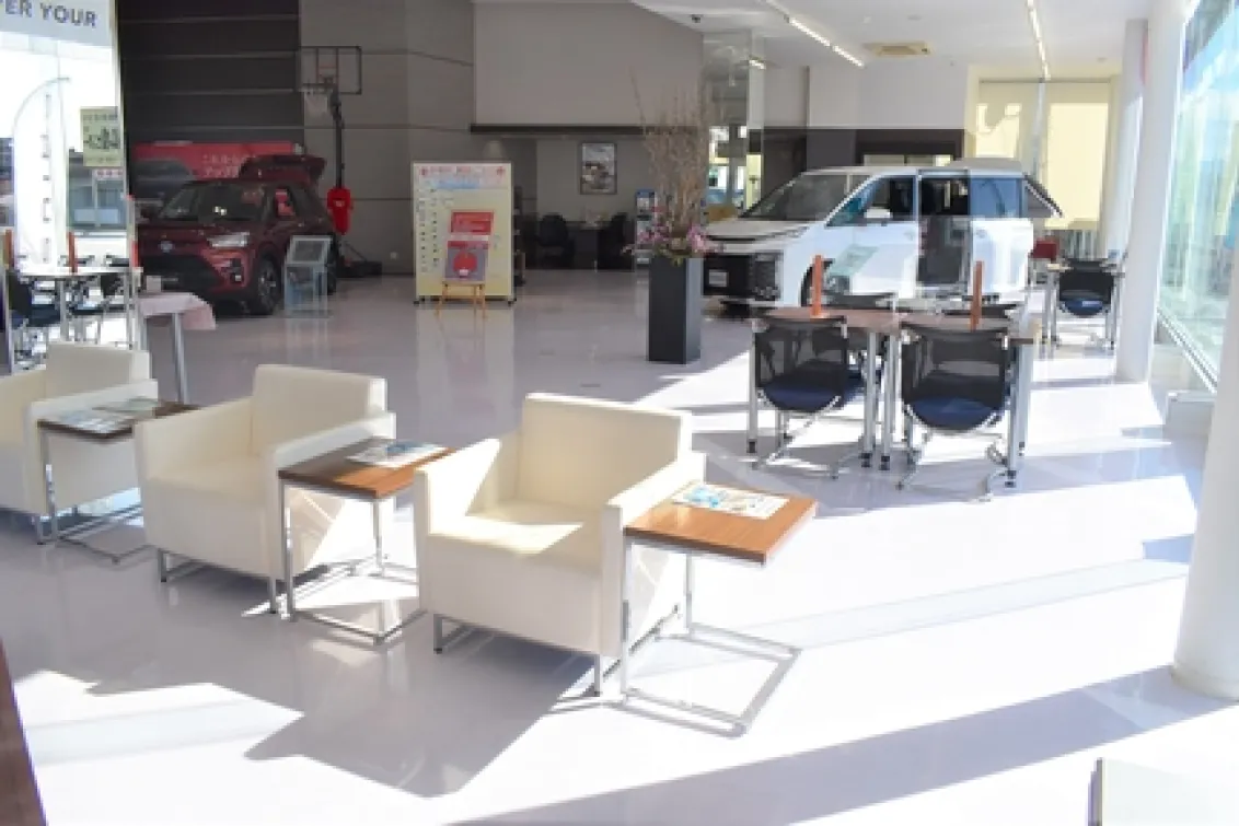 トヨタモビリティ富山株式会社_富山インター_店舗内観2