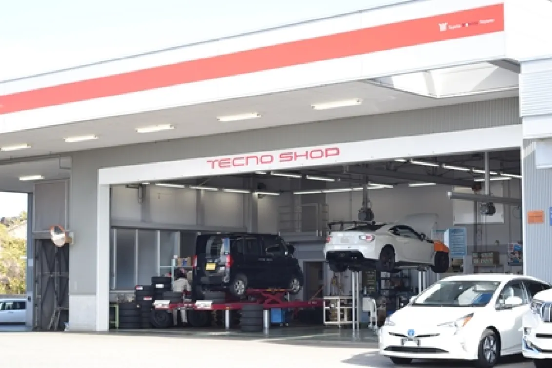 トヨタモビリティ富山株式会社_中古車Garage富山_整備工場
