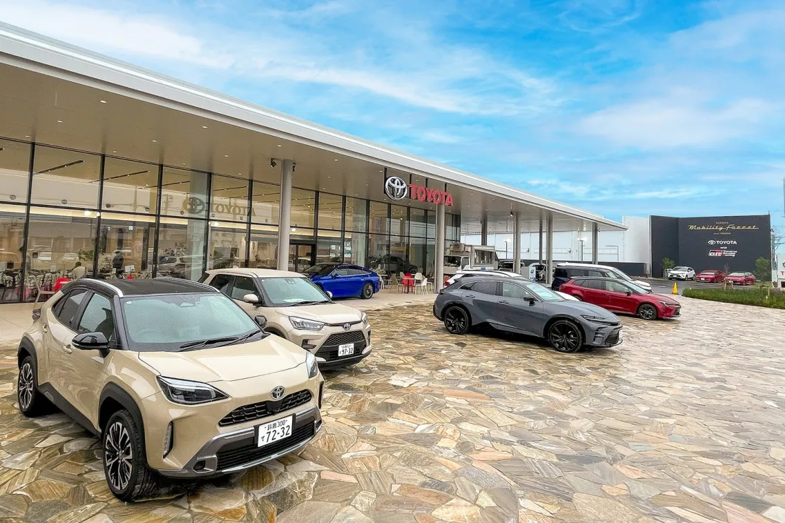 三重トヨタ自動車株式会社_鈴鹿店_外観
