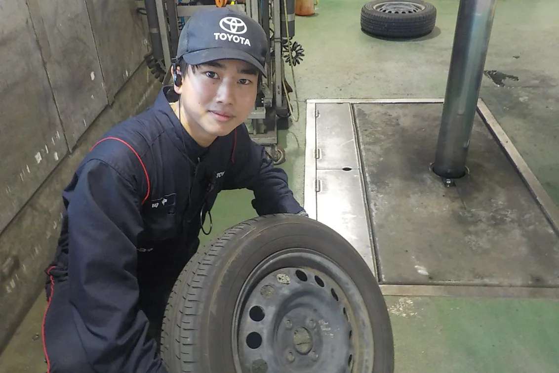 栃木トヨタ自動車株式会社_粟宮店_スタッフ1