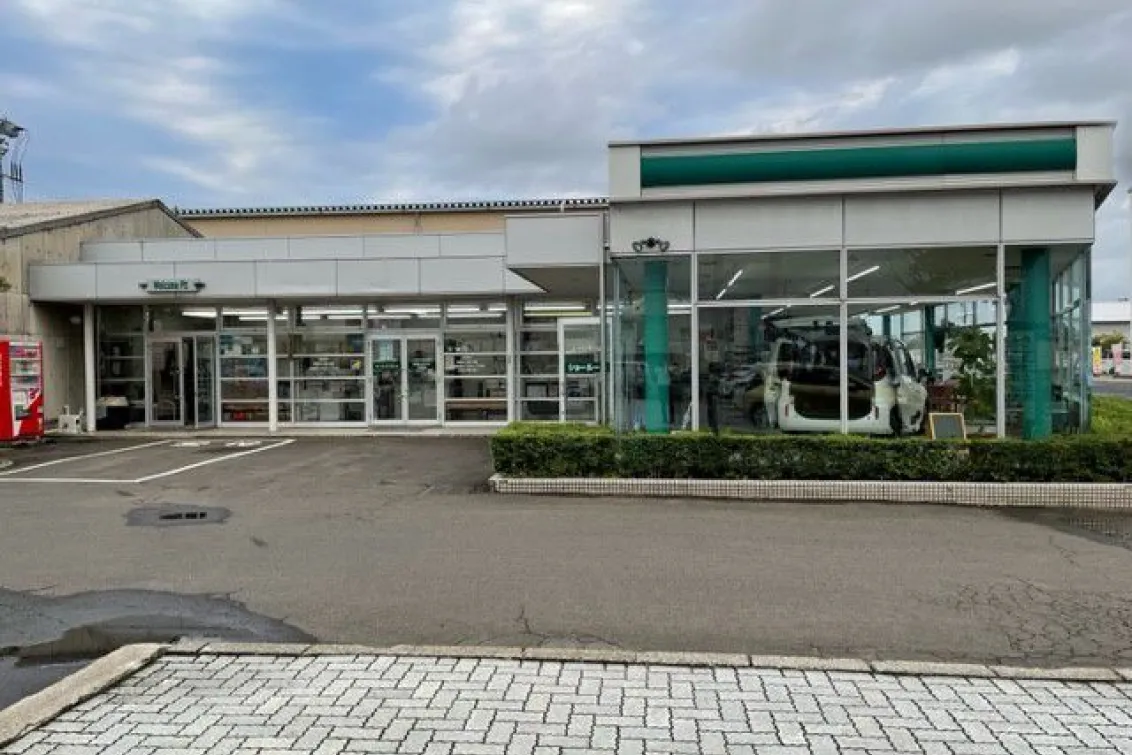 新潟トヨペット株式会社＿白根店＿外観
