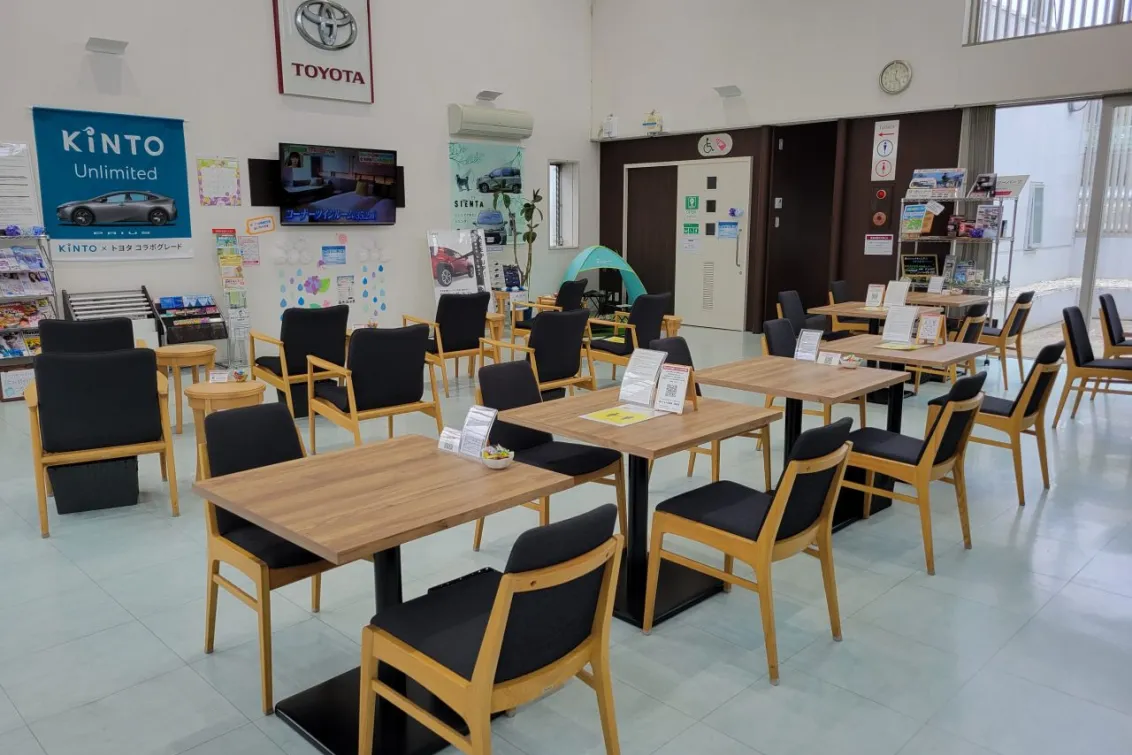 栃木トヨタ自動車株式会社_真岡店_店舗内観