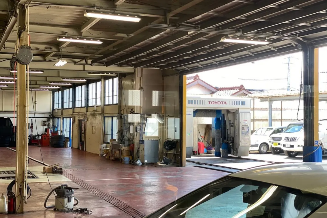 長野トヨタ自動車株式会社_駒ヶ根店_内観