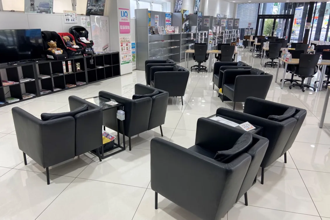 トヨタカローラ南海_カローラ外環河内長野店_店舗内装