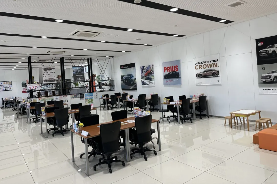トヨタカローラ南海_カローラ深井店_店舗内装