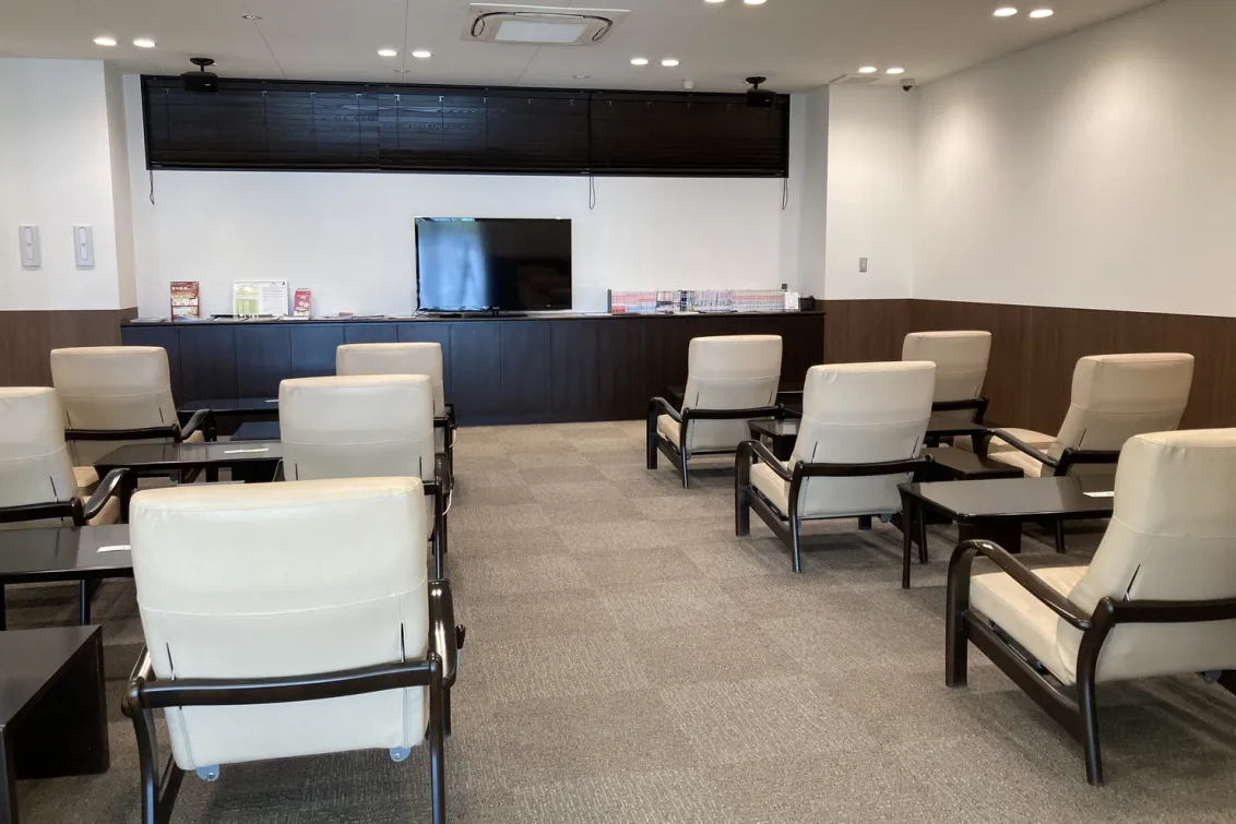 愛知トヨタ 株式会社ATグループ_豊橋下地店_内観2