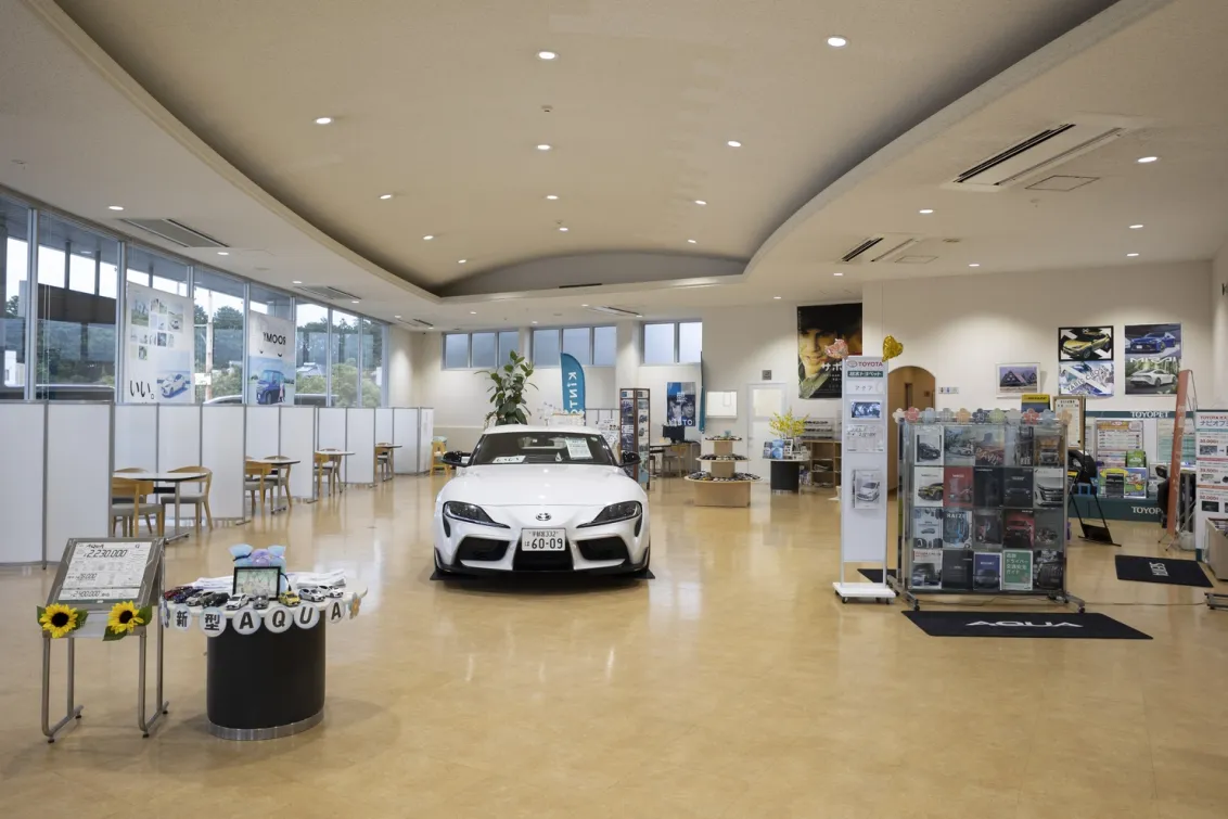 栃木トヨペット株式会社_真岡店_店舗内装
