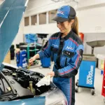 大津店は若手からベテランまで幅広く、でも男女関係なく仲の良さは抜群。