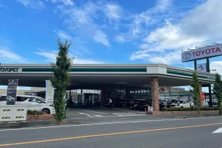 三重トヨペット株式会社_桑名江場店_店舗外観