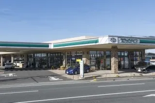 三重トヨペット株式会社_松阪塚本店_店舗外観