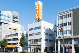 トヨタカローラ岡山株式会社＿本社鹿田店＿外観