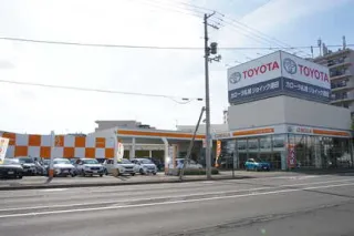 トヨタカローラ札幌_ジョイック清田_店舗外観