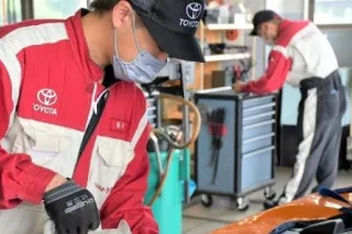 トヨタ_愛媛トヨタ自動車株式会社_西条・新居浜店_作業風景