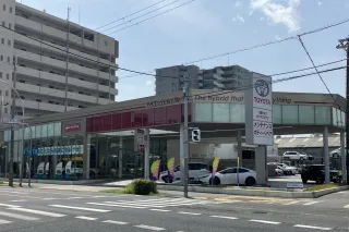大阪トヨタＮｏｒｔｈ株式会社 サンテラス十三店＿店舗外観
