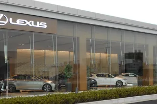 新潟トヨタ自動車㈱_レクサス長岡店_外観