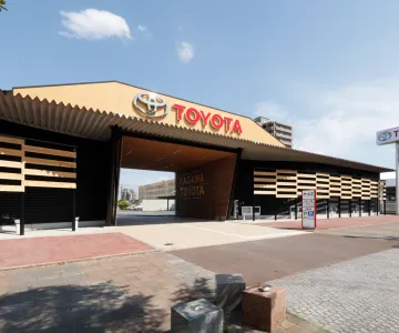 香川トヨタ自動車株式会社＿レインボーロード店＿外観写真