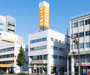 トヨタカローラ岡山_店舗外観