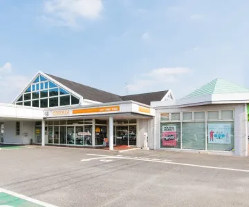 トヨタカローラ岡山_店舗外観