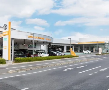 トヨタカローラ岡山_店舗外観