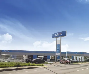 トヨタ_ネッツトヨタ苫小牧株式会社_だて店_外観