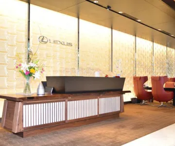 トヨタモビリティ新大阪株式会社 レクサス千里