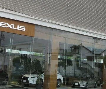 トヨタモビリティ新大阪株式会社 レクサス枚方
