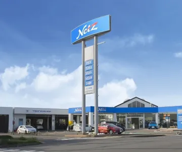 トヨタ_ネッツトヨタ苫小牧株式会社_しんせい店_店舗風景