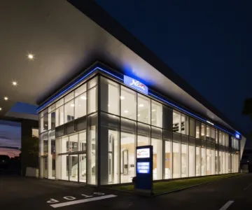  トヨタ_ネッツトヨタ苫小牧株式会社_とまこまい店_外観