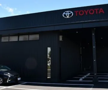 トヨタ_愛媛トヨタ自動車株式会社_余戸南店_外観
