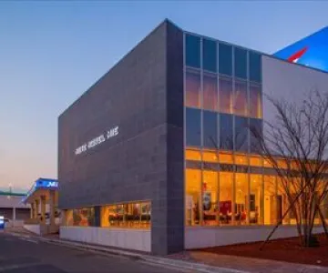 ネッツトヨタノヴェル三重株式会社　四日市本社