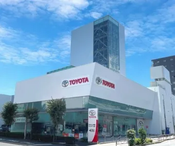 ネッツトヨタ東都株式会社_ネッツタワー足立店_外観