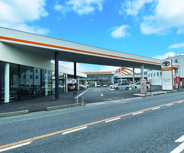 トヨタカローラ岡山株式会社＿津山店＿外観