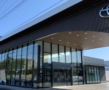 ネッツトヨタ東都株式会社_ベイ幕張店_外観