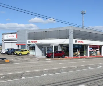 トヨタモビリティ富山株式会社_Seul高岡南_店舗外観